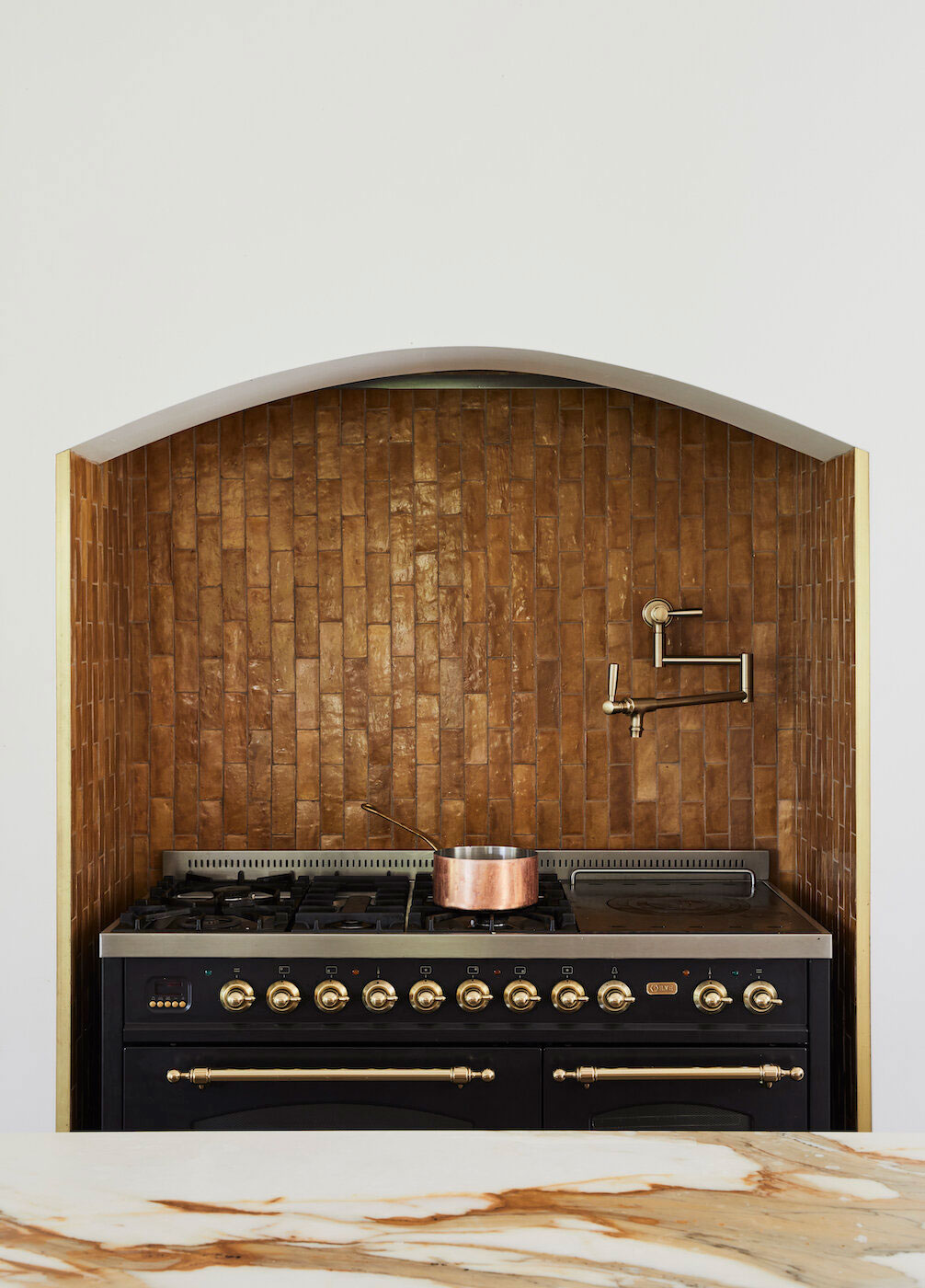 澳大利亚历史悠久的拜伦湾别墅现代内饰设计-14