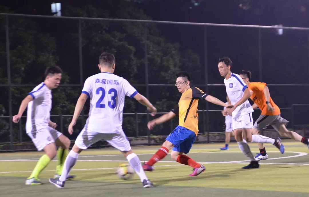 绿茵激情,建筑师的足球之战-20