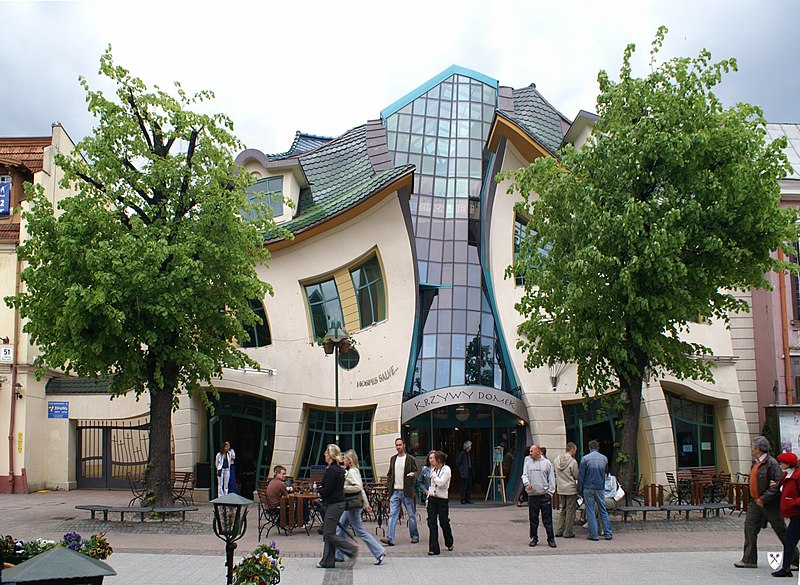 Krzywy Domek (Crooked House) / Szotynscy & Zaleski-2