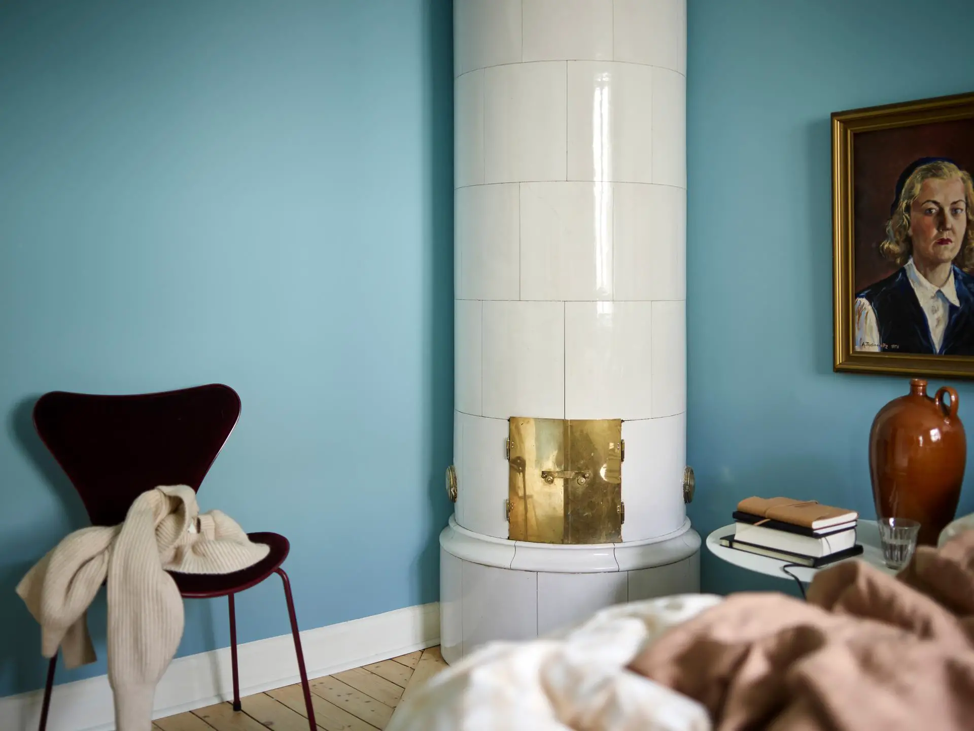 百年瑞典公寓的炫彩生活空间-15