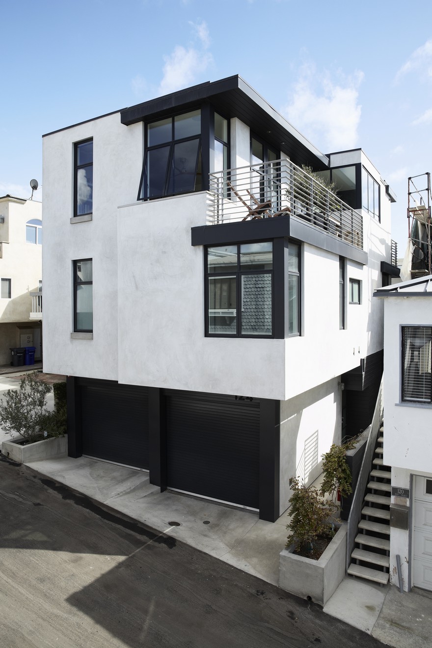 Manhattan Beach House Features Clean and Bright Scandinavian Expression-1