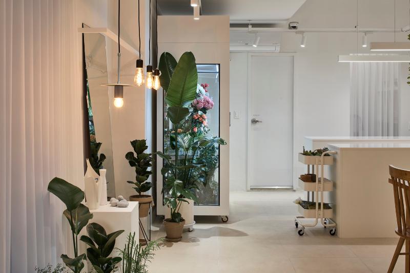 极简白 12 坪公寓的舒适空间-8