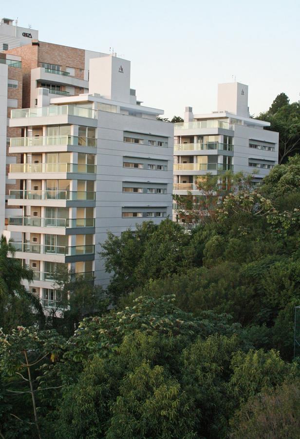 巴西 Porto de Mônaco Residence | 现代建筑与自然美景的完美融合-2