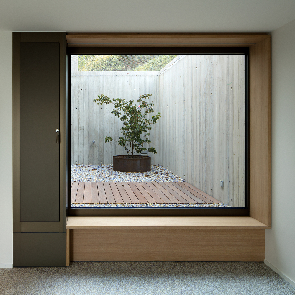 瑞士 Hauterive 湖畔混凝土与玻璃的现代住宅-51