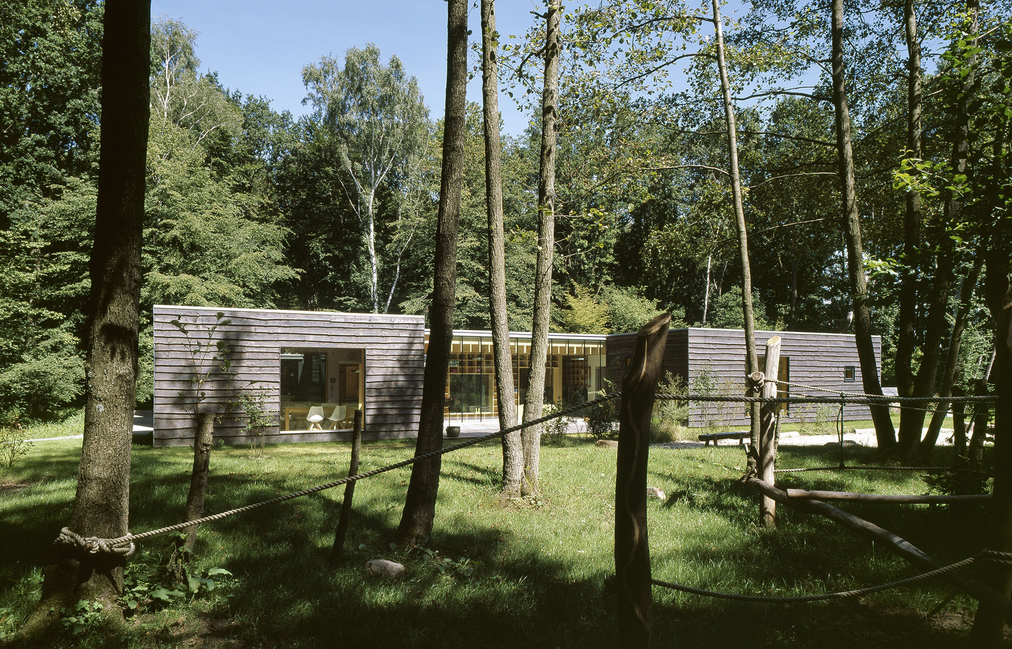 汉堡幼儿园融入自然,室内外共生长-13