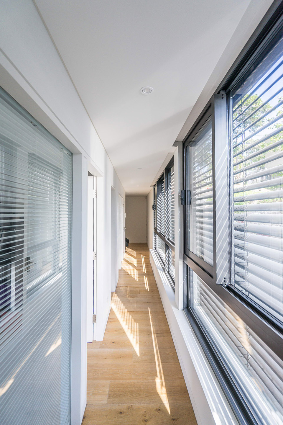 悉尼 Seaforth 滨海住宅 | 融入景观的木制立面-45