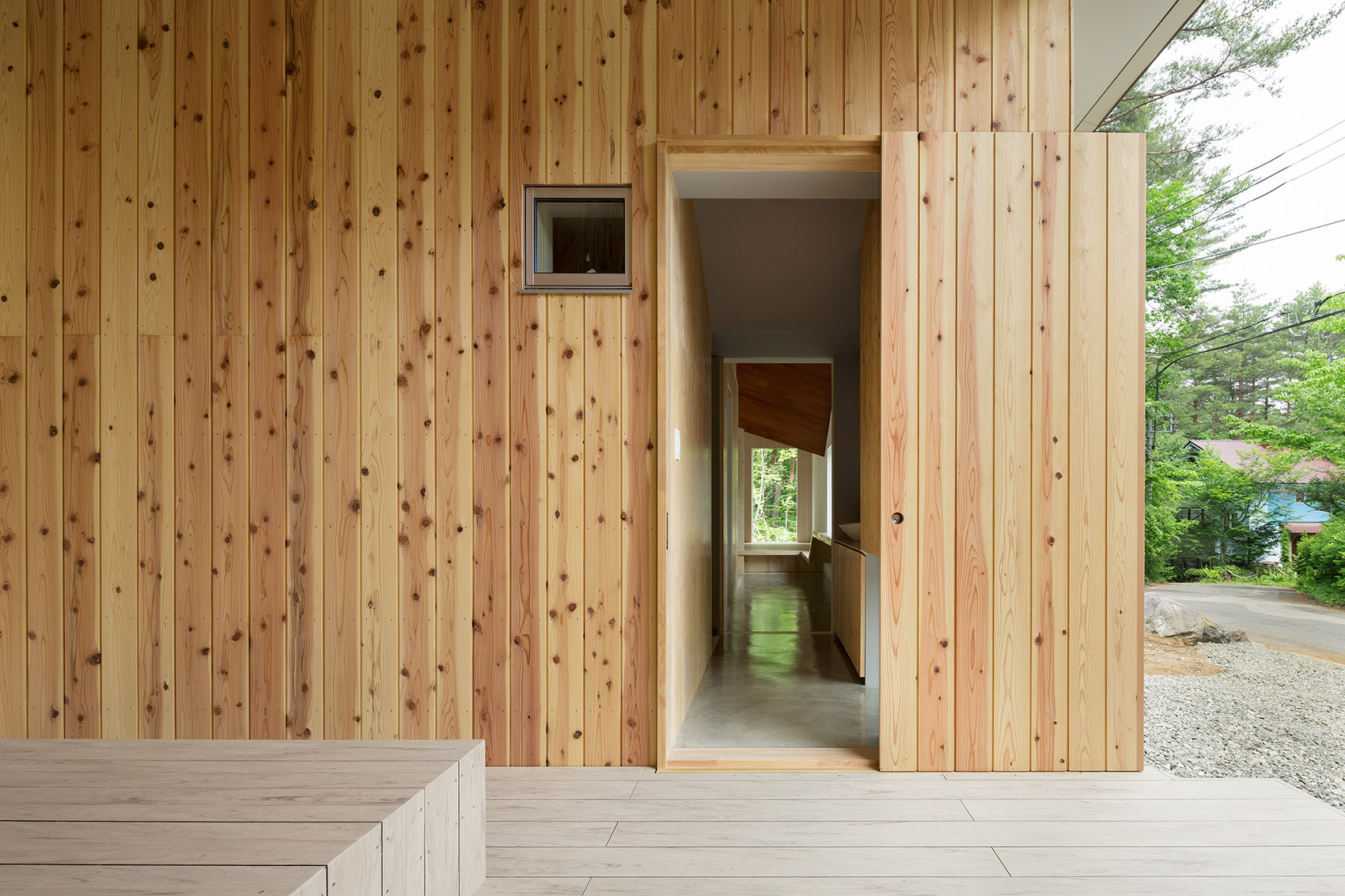 富士山上的折顶屋,日本 / Hiroki Tominaga – Atelier-35