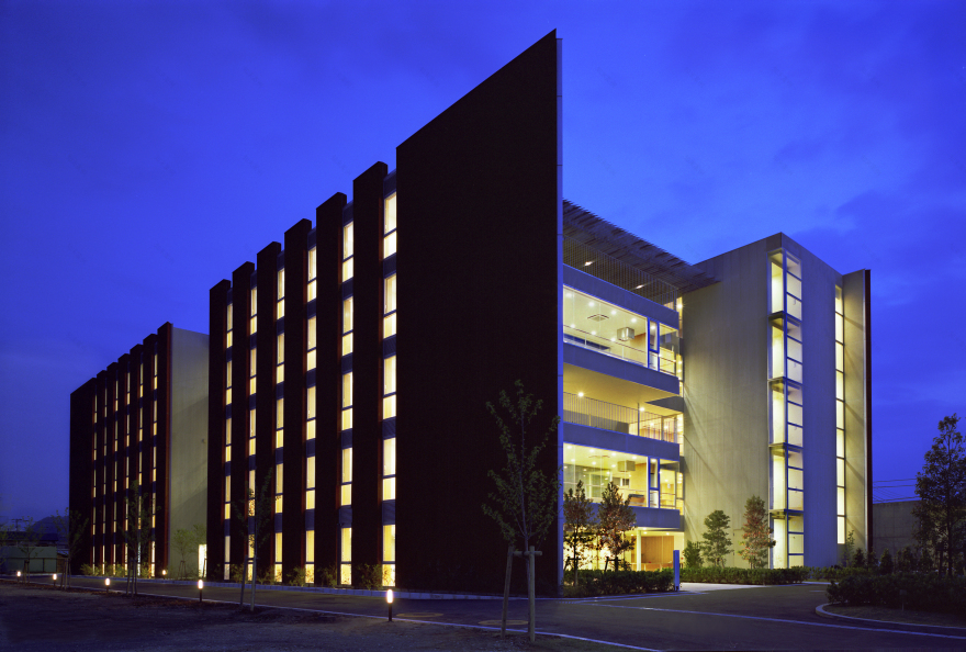 福井山峦间的温馨养老院-17