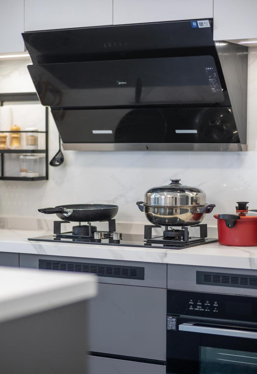 原木色现代简约风家居空间设计-22