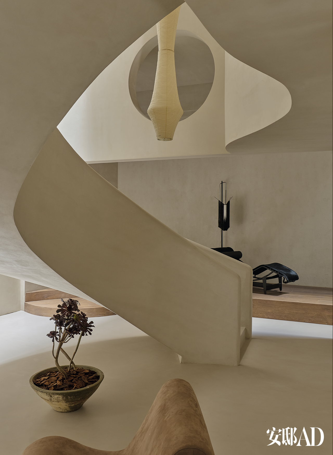 米兰归来的时装设计师，在家中“剪裁”静谧的东方-11