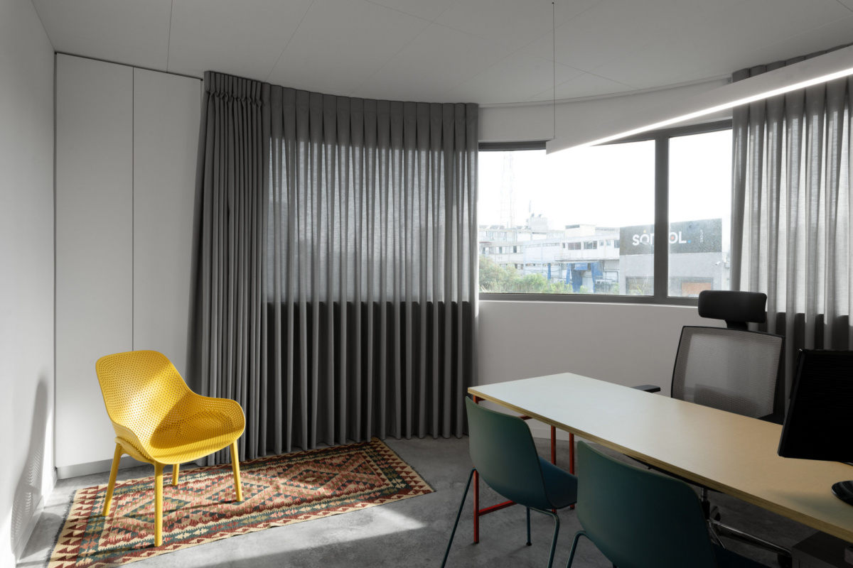 多彩集装箱，打造 Sorpol Logistic Center 办公室-14