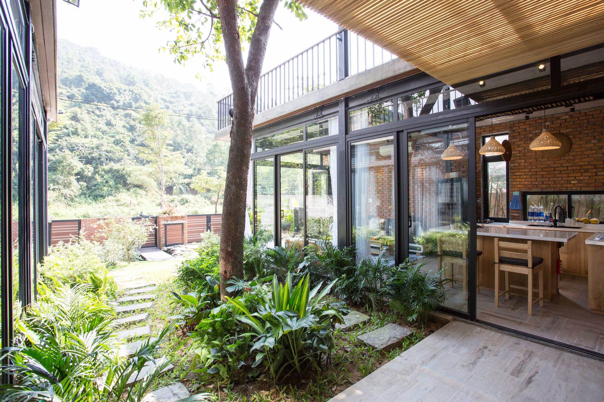 山间双户共享家园·Sơn Trà半岛自然美景中的简约别墅设计-33