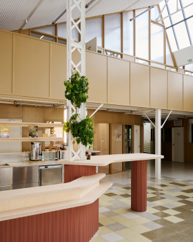 Cooking School for Migrants  of Renovation Industrial Hall /  FREAKS