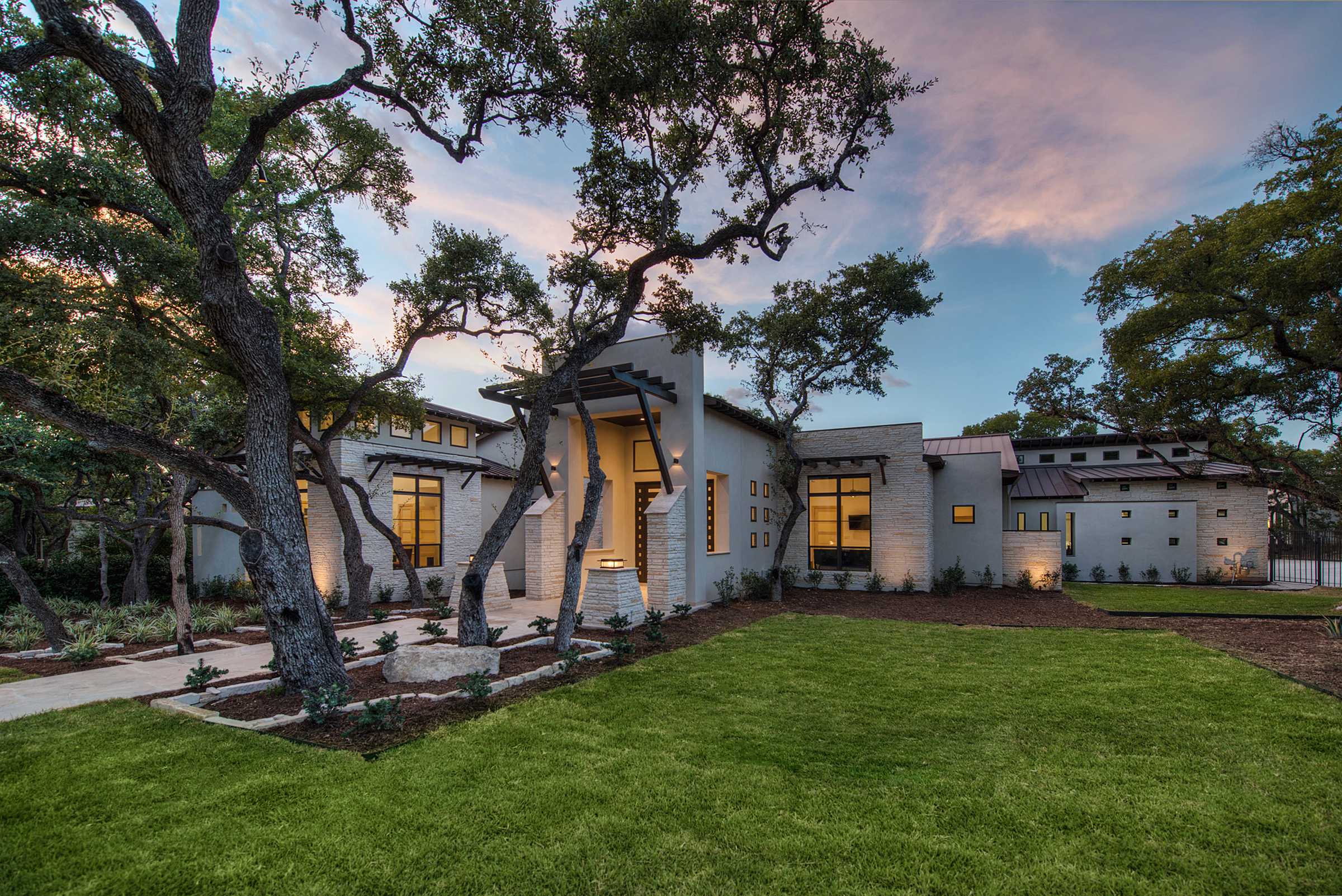 奥斯卡·弗洛雷斯设计室的施瓦茨住宅 | 现代与舒适的完美融合-6