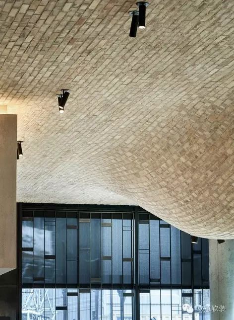 天花仿佛要滴下来啦 – 身处伦敦的高雅意大利有机餐厅-11