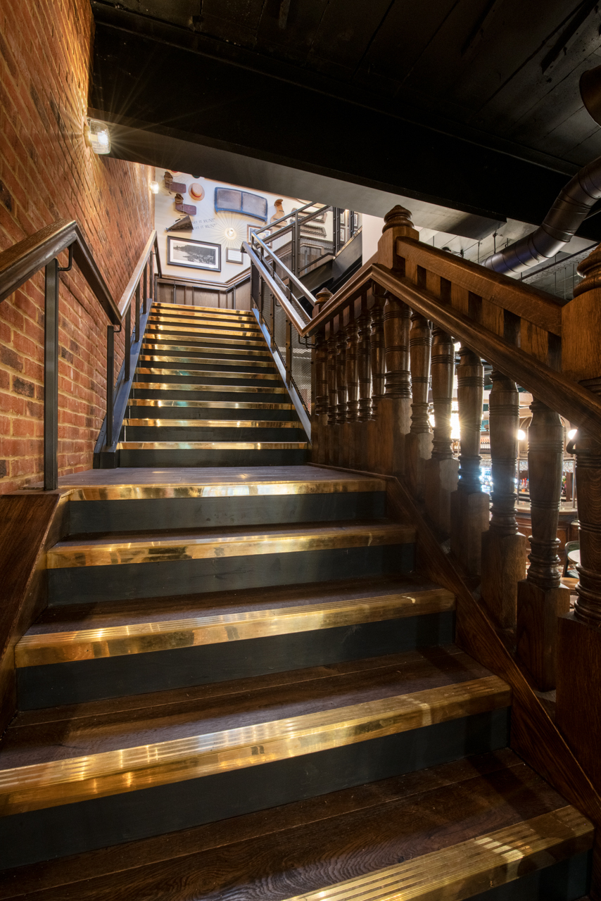 大会;盛大集会(具体需根据语境确定,通常大会更常用) -19