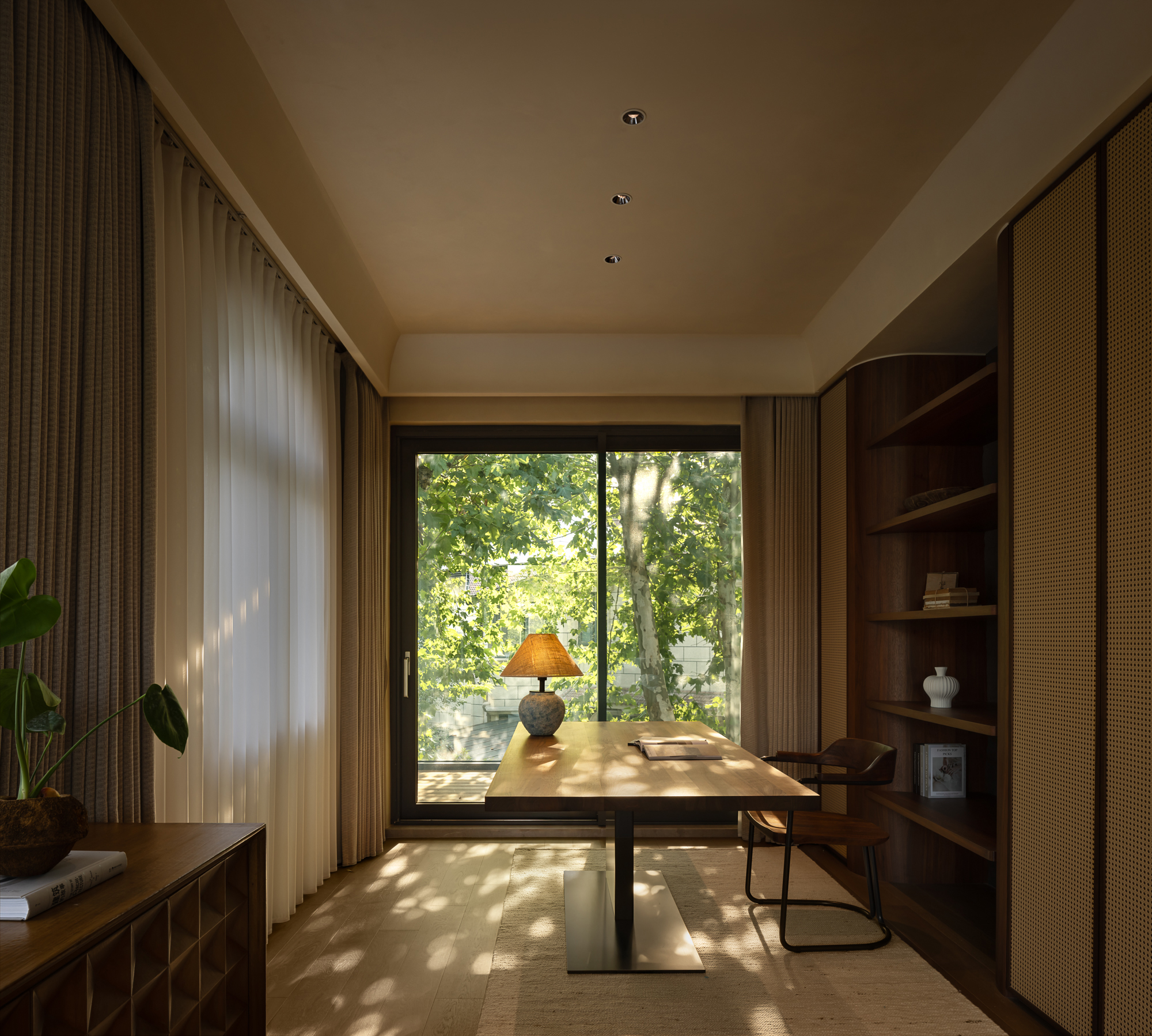 白东旭 · 焦恒｜上海梧桐下的老别墅,光影新生丨中国上海丨白东旭,焦恒,设计团队等众多人员参与-67