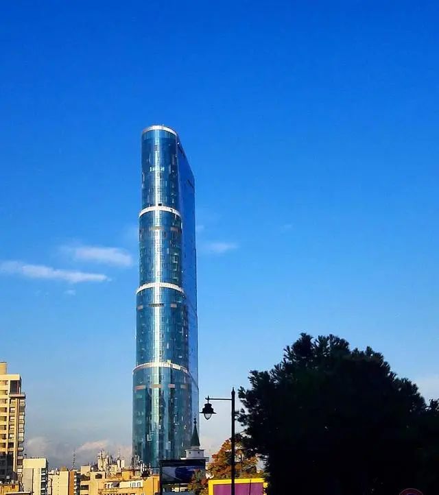 黎巴嫩第一高楼“萨玛贝鲁特”设计亮点与爆炸事故影响分析-7