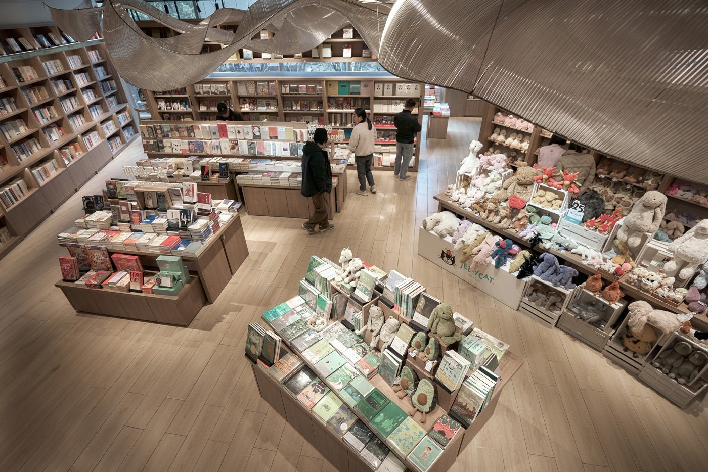 Jamie 專欄 #116｜從閱讀角落到城市文化的靈魂所在：書店場域的型態演變與觀察 — Hey!Cheese-9