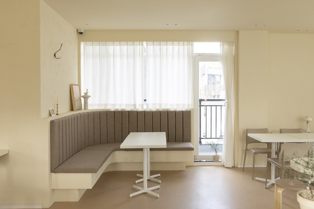 25 坪温暖氛围的现代咖啡厅设计-6