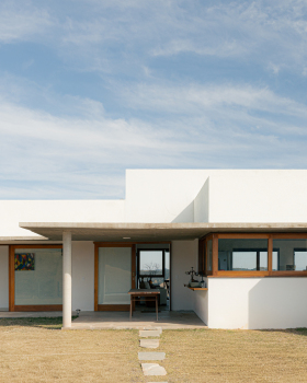 Cunha House / Roberto Brotero Arquitetura