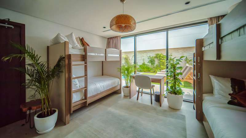 网络附属存储住宅；网络附加存储房屋（在IT领域，NAS是Network Attached Storage的缩写，指网络附属存储、网络附加存储，结合语境House可推测此处NAS House是与网络存储相关的房屋概念，不过该表达不太常规，如果有更具体语境，翻译会更准确） 丨4SPACE Design及多家迪拜室内设计公司-7