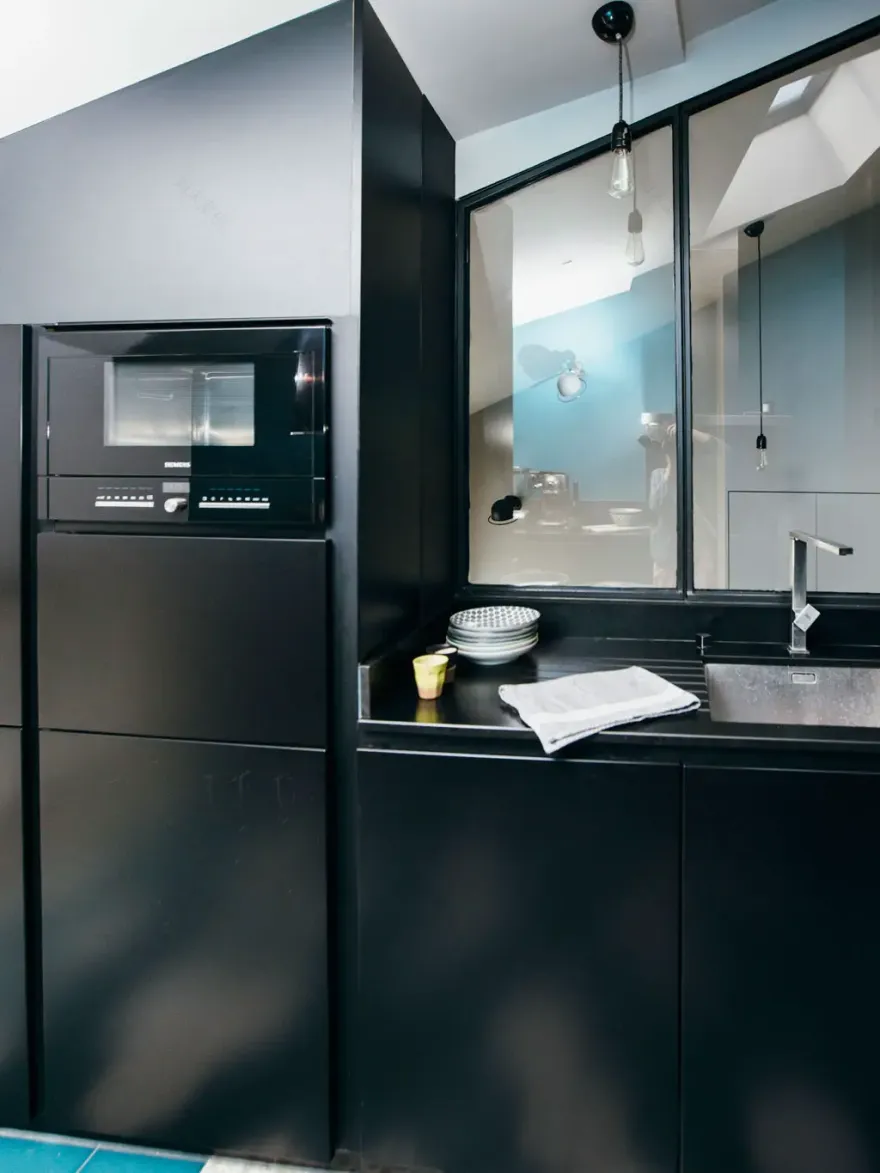 巴黎现代 Loft 风格住宅,开放式庭院打造生活新体验-8