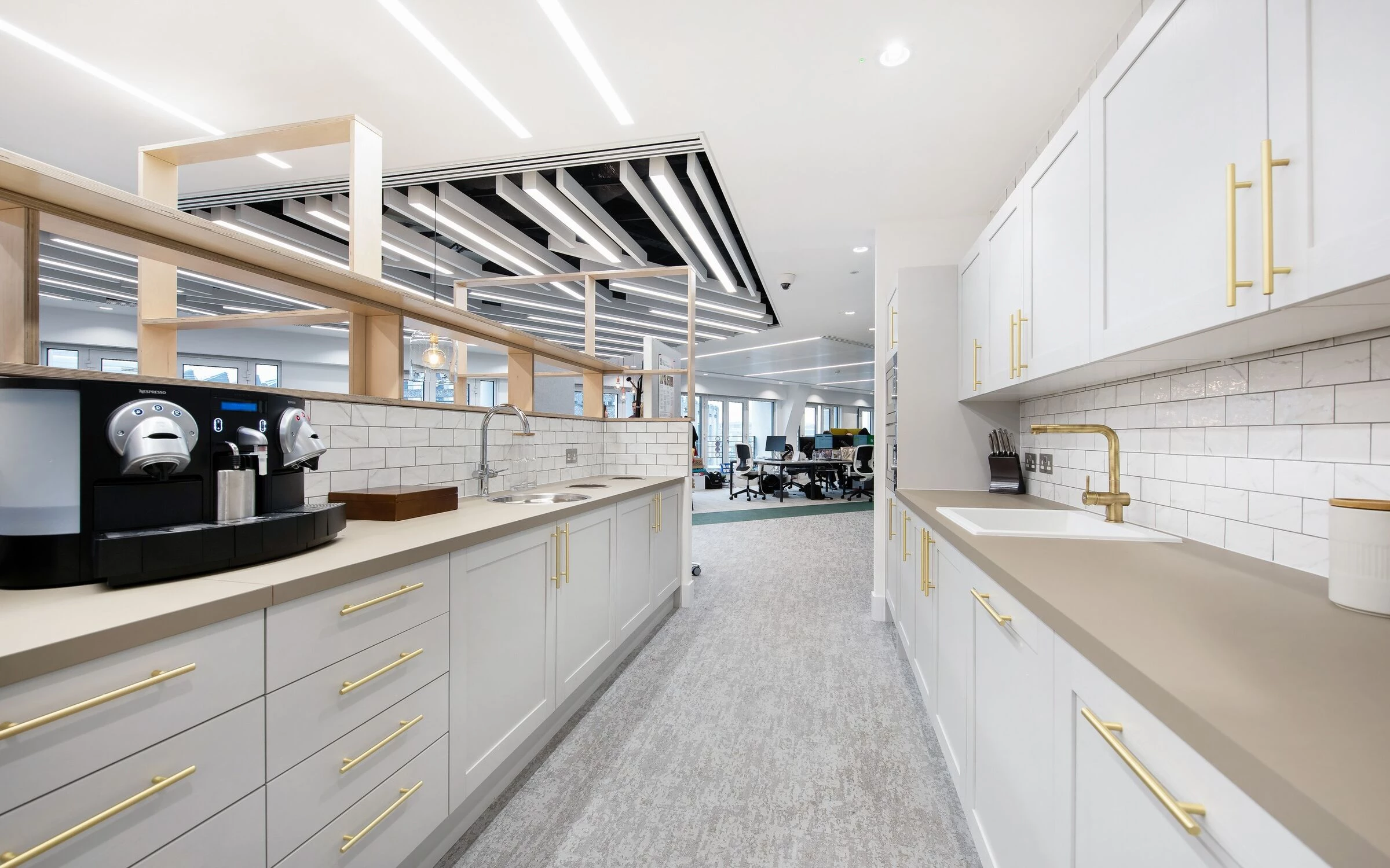 伦敦 EcoWorld 总部，灵动空间激发团队协作-31