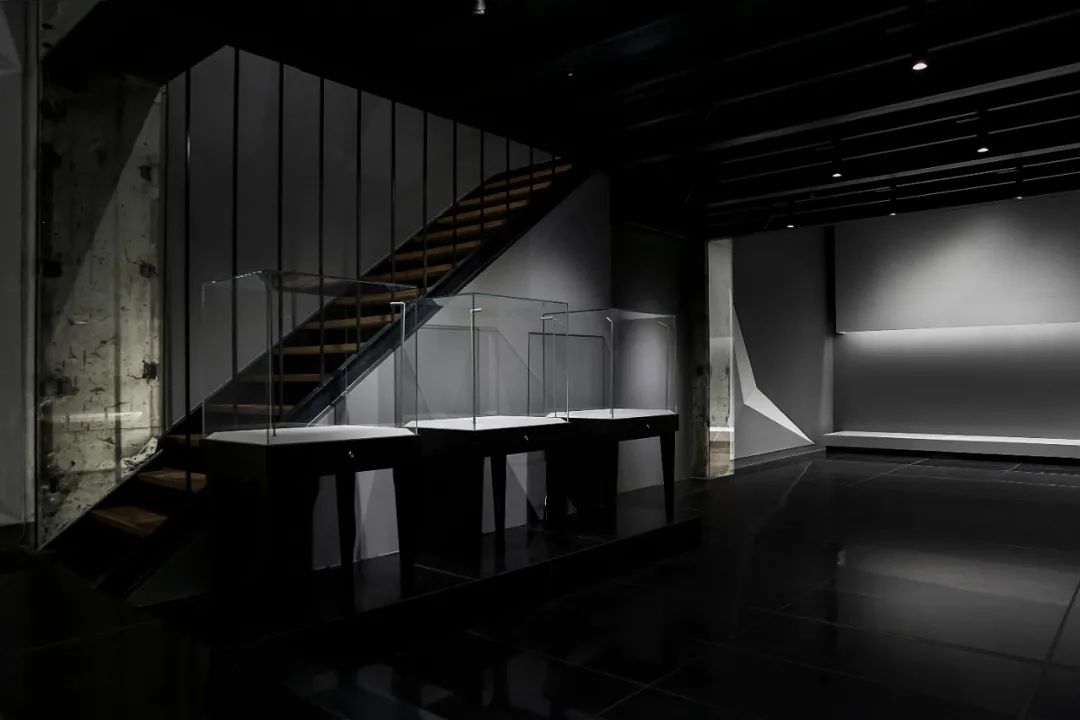 ZJ · DESIGN至简设计｜ARTMEN 金属艺术空间-72