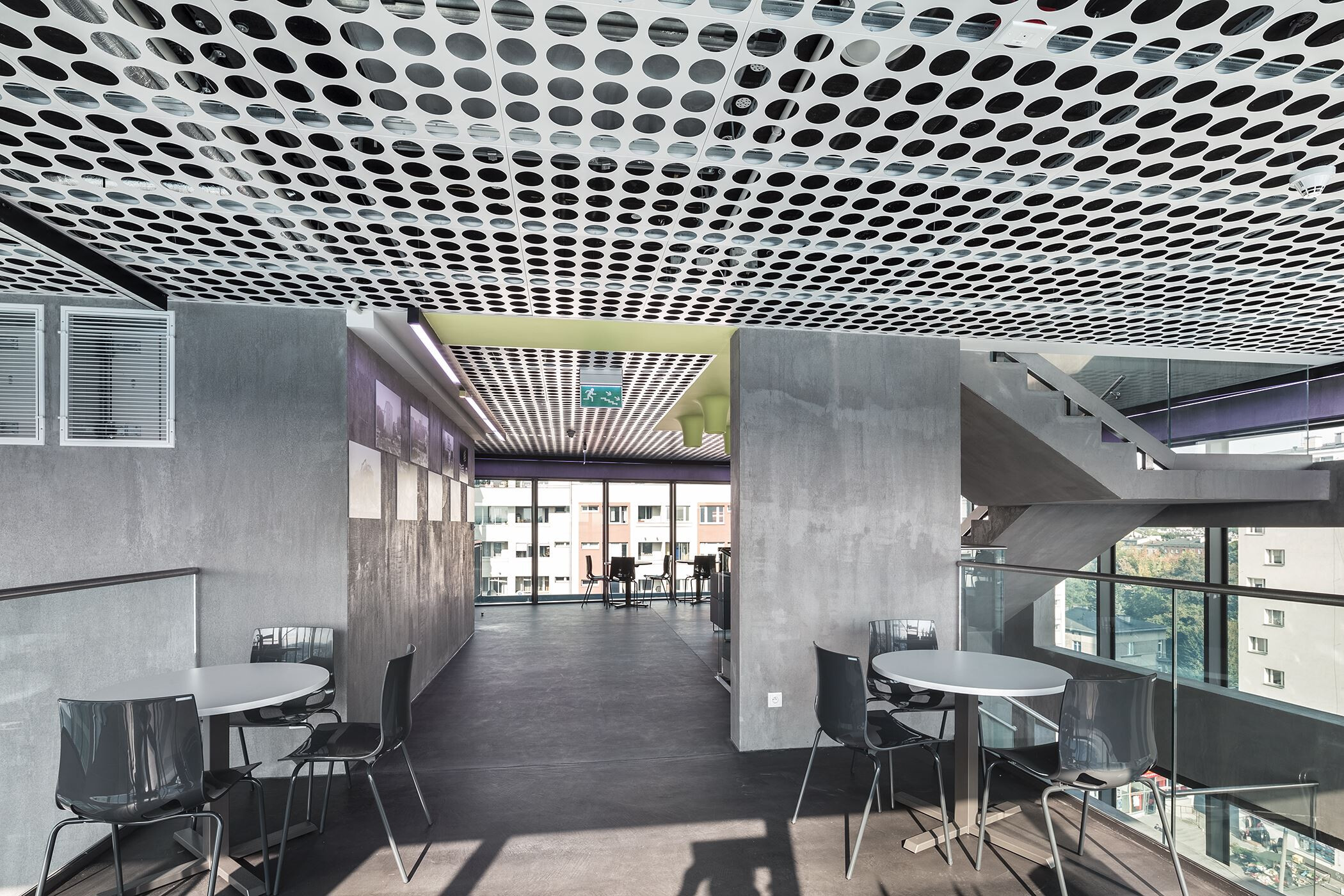 波兰 AGH 科技大学现代室内设计案例解析-10