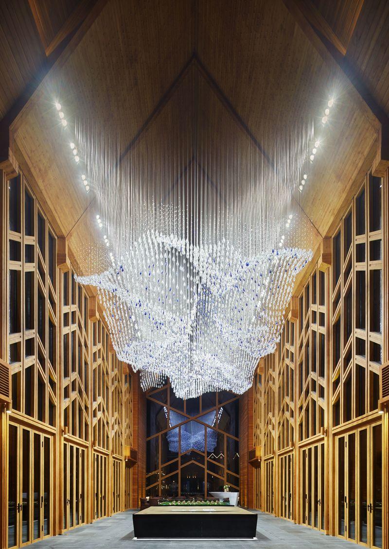 教堂茶室共融，养老养生社区的售楼新体验-18