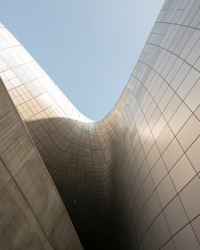 东大门设计广场丨韩国首尔丨Zaha Hadid Architects