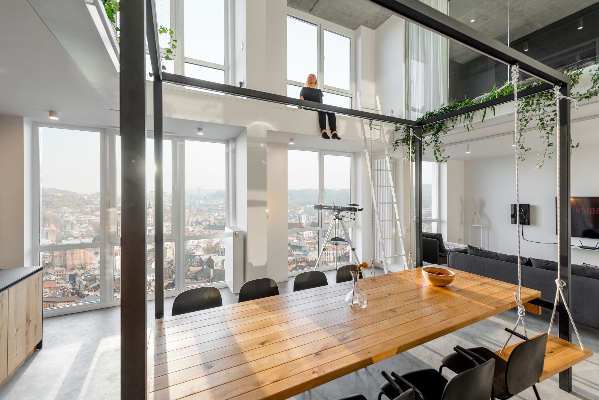 乌克兰顶层双层公寓，打造舒适艺术空间-2