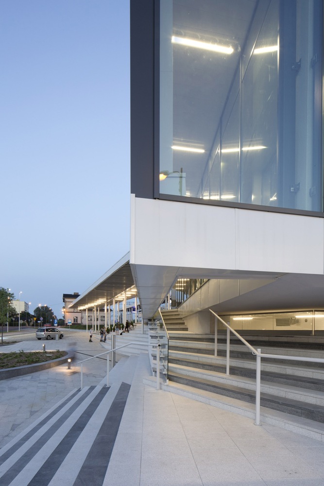 波兰索雷克库贾斯基交通枢一体化设计-35