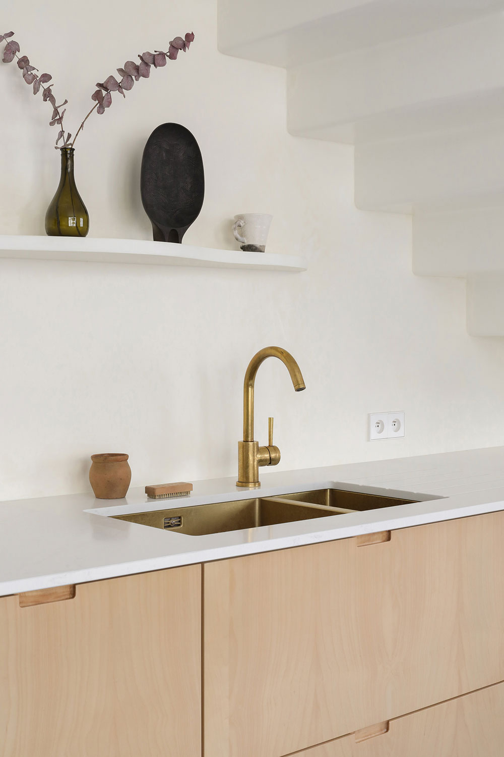 巴黎 70 年代木工车间变身明亮现代公寓-5