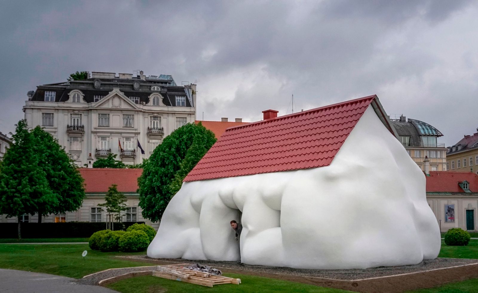 Narrow House（窄屋）丨法国丨Erwin Wurm-29