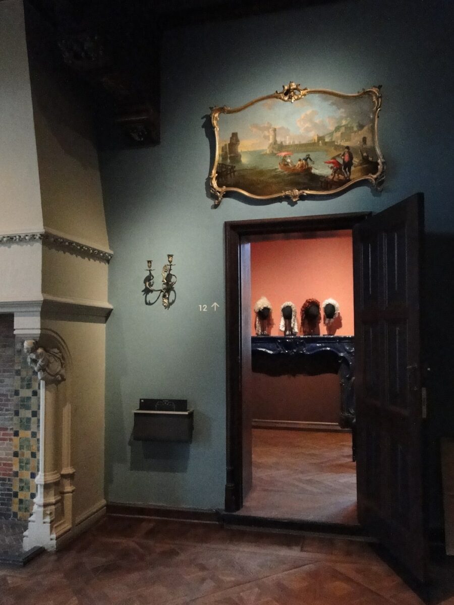 Gruuthusemuseum - /STUDIOMDA - Wayfinding Design-16