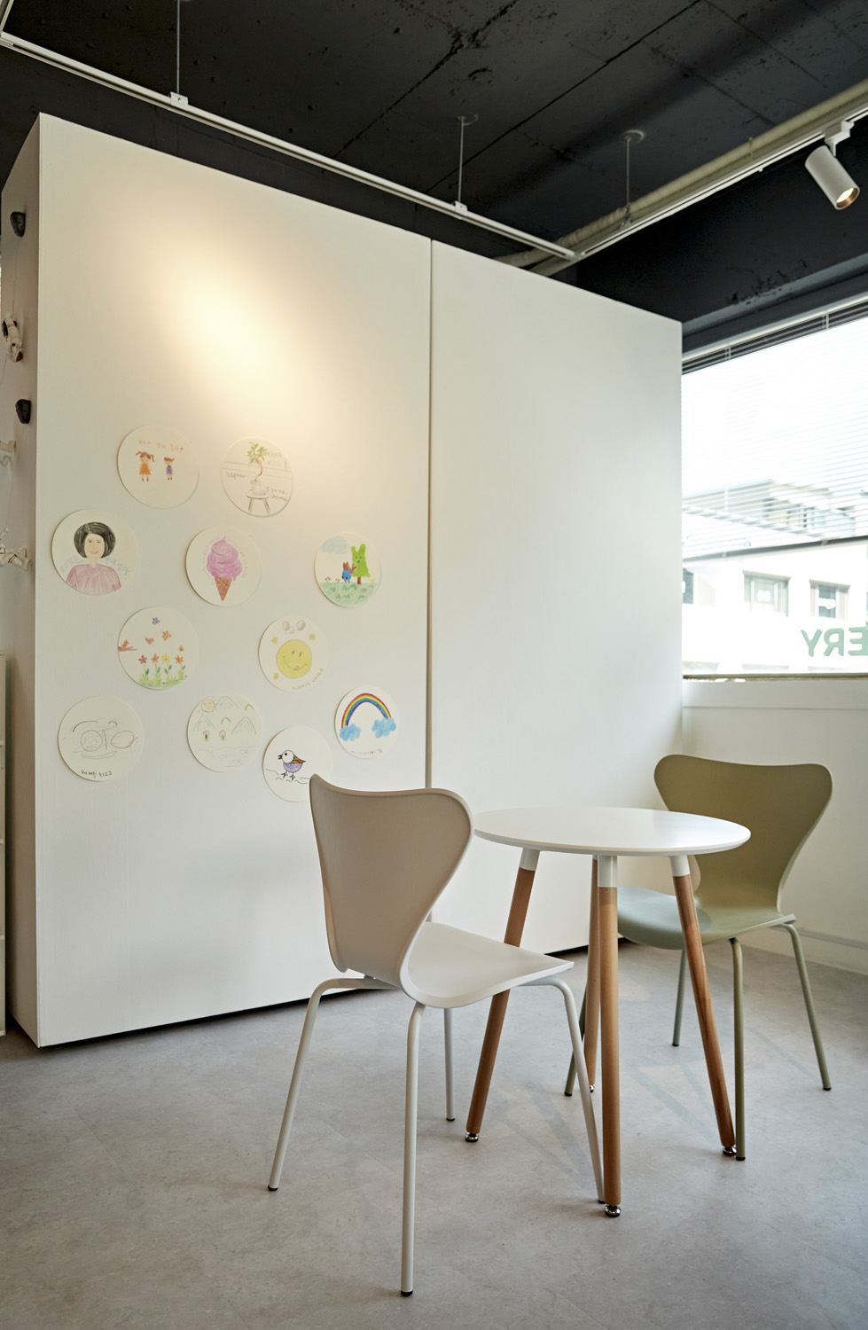 极简主义的 30 平米咖啡馆 | 韩国设计师的室内设计杰作-11