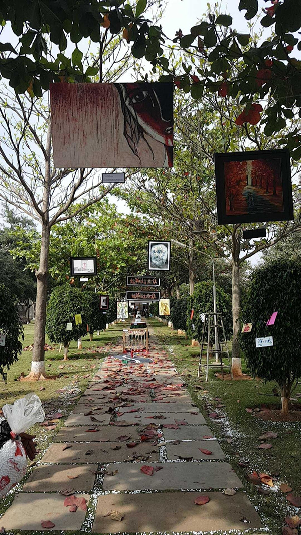 “生命的大篷车”艺术展-68