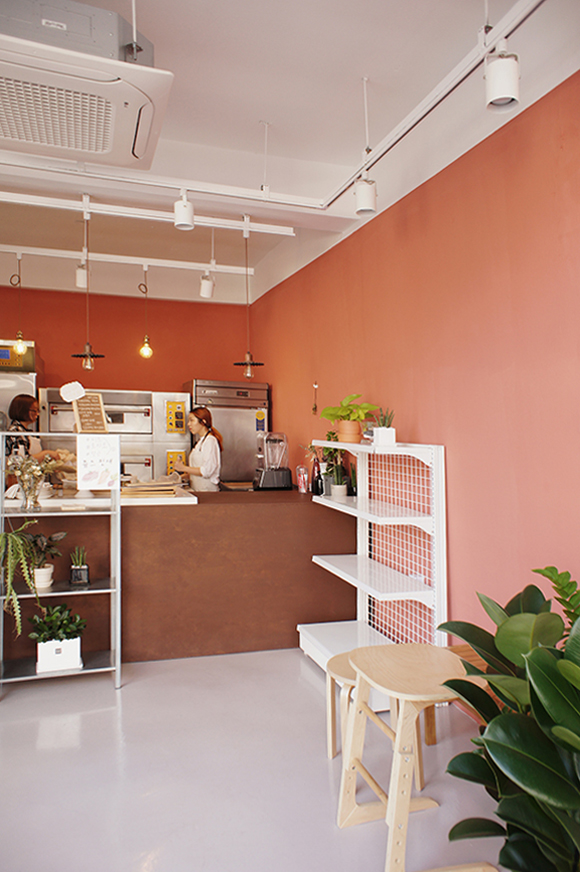 简约 9 坪甜品咖啡厅，打造高品质感空间-3
