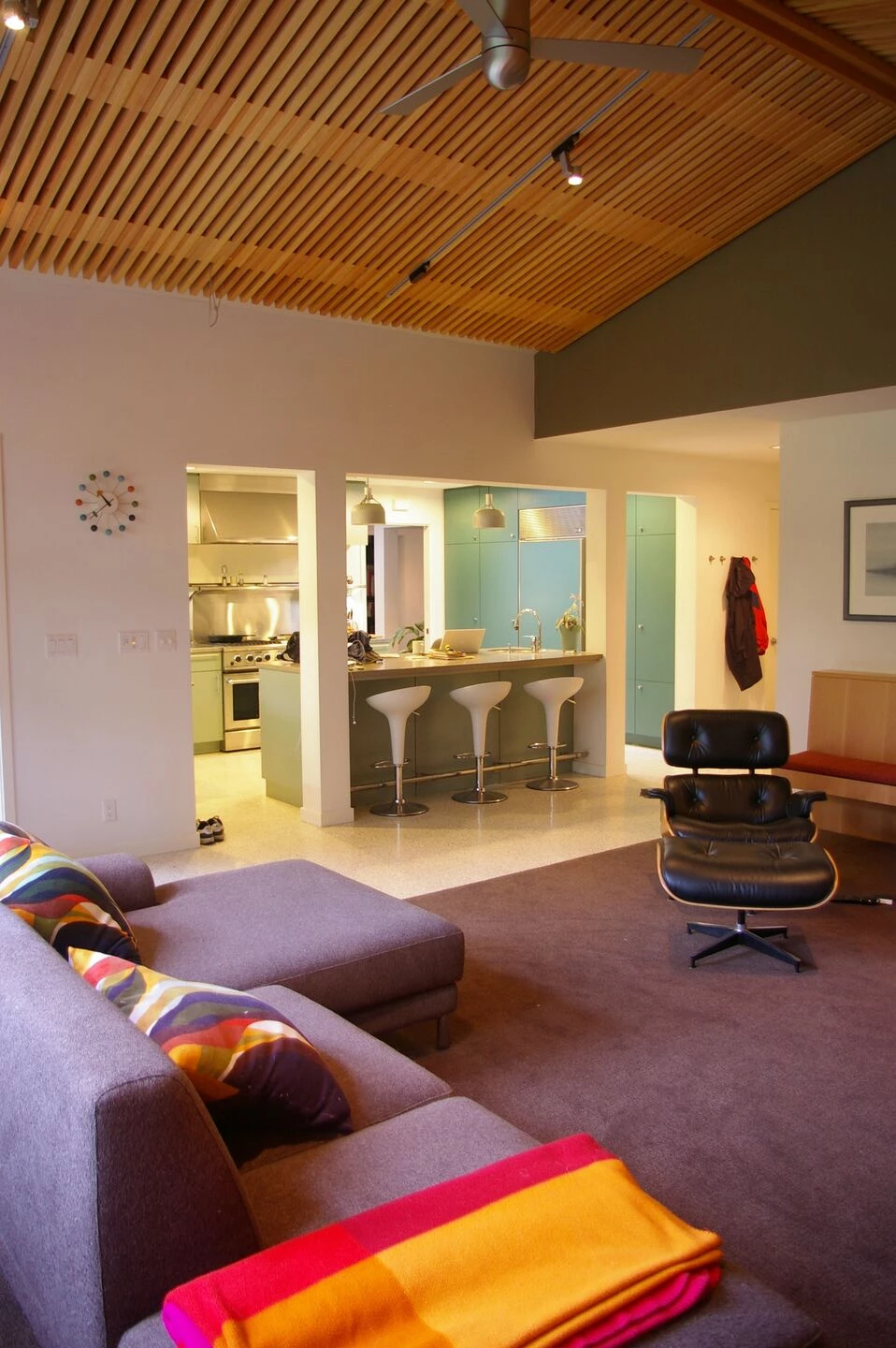 加州 Alamo 家庭影院室的设计翻新-23