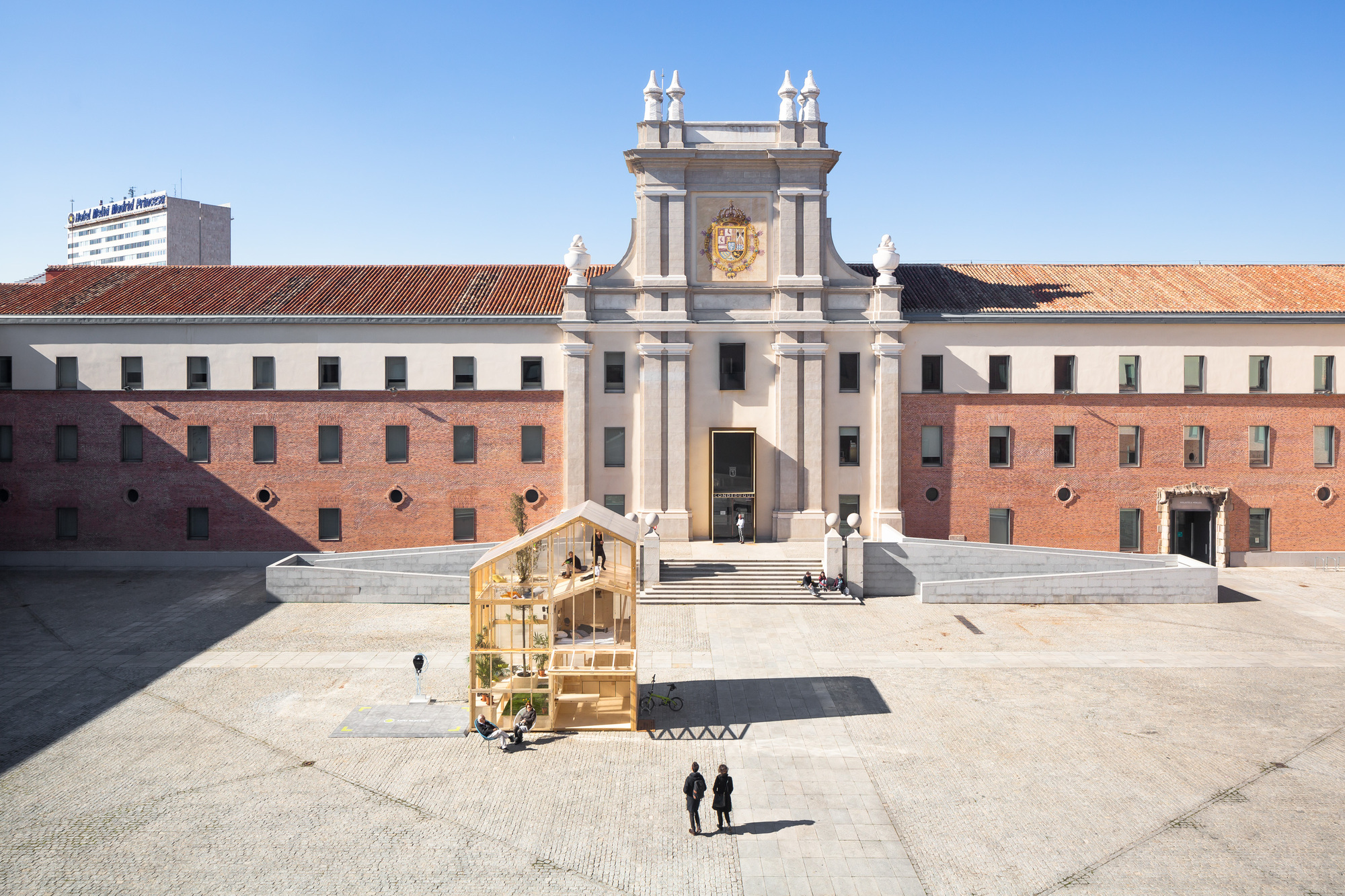 Urban House Installation / MYCC-5