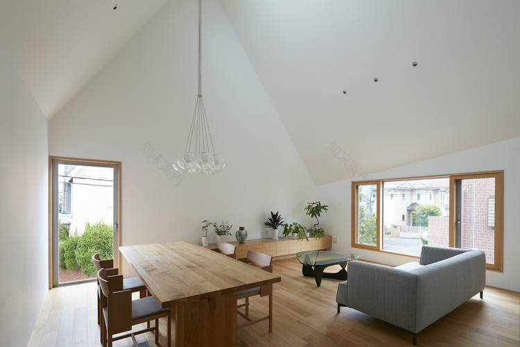 东京郊区 U 型住宅,传统与现代的完美融合-7