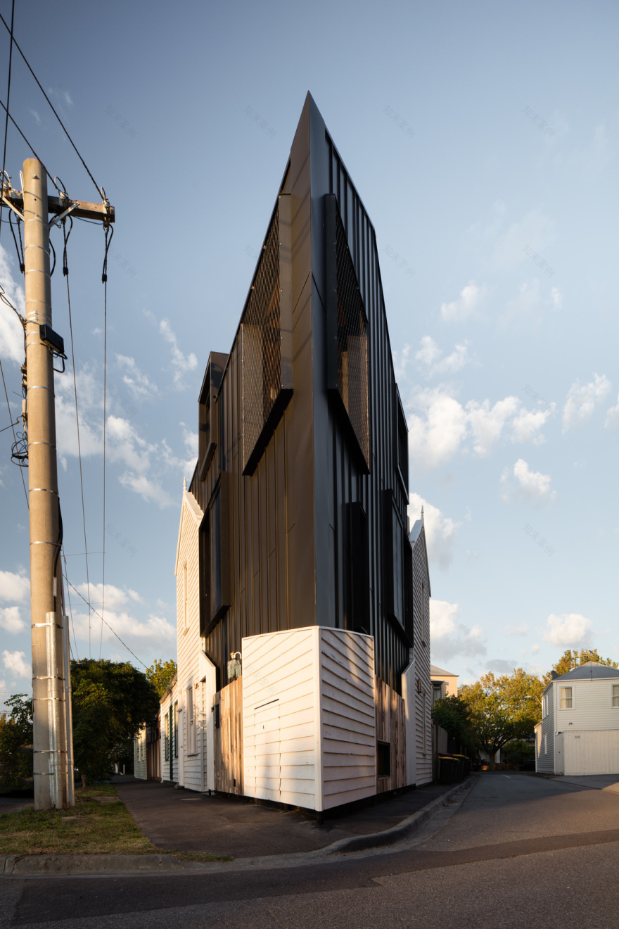 Acute House(锐利屋)-18