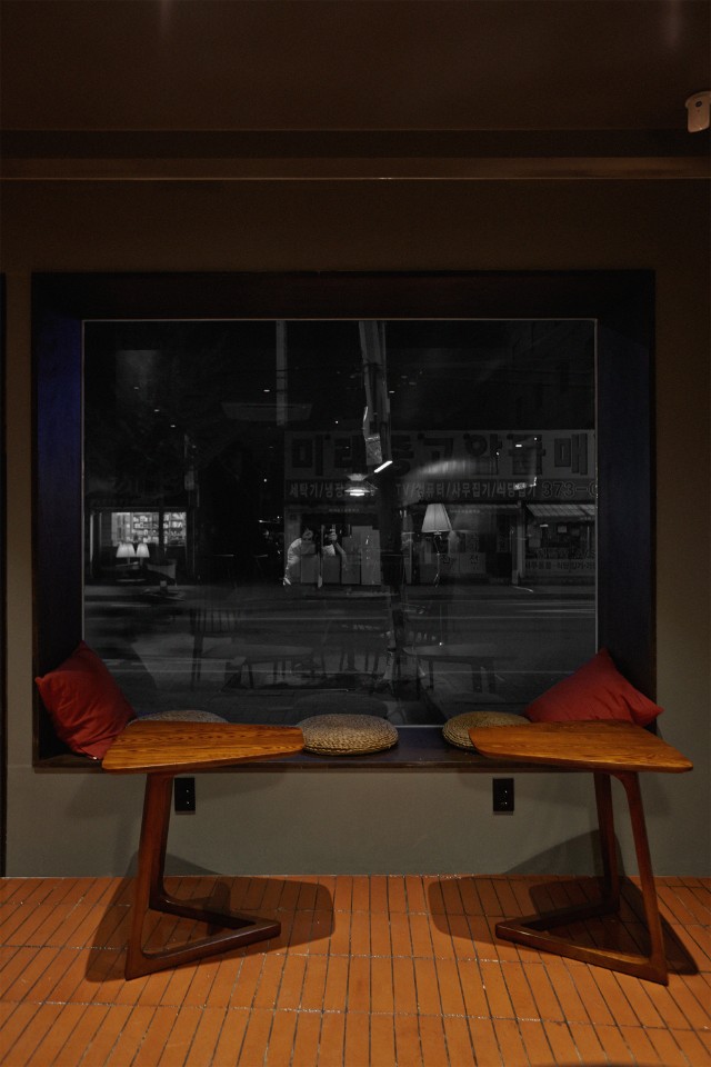 现代简约风 10 坪咖啡厅 高雅黑色调室内设计-10