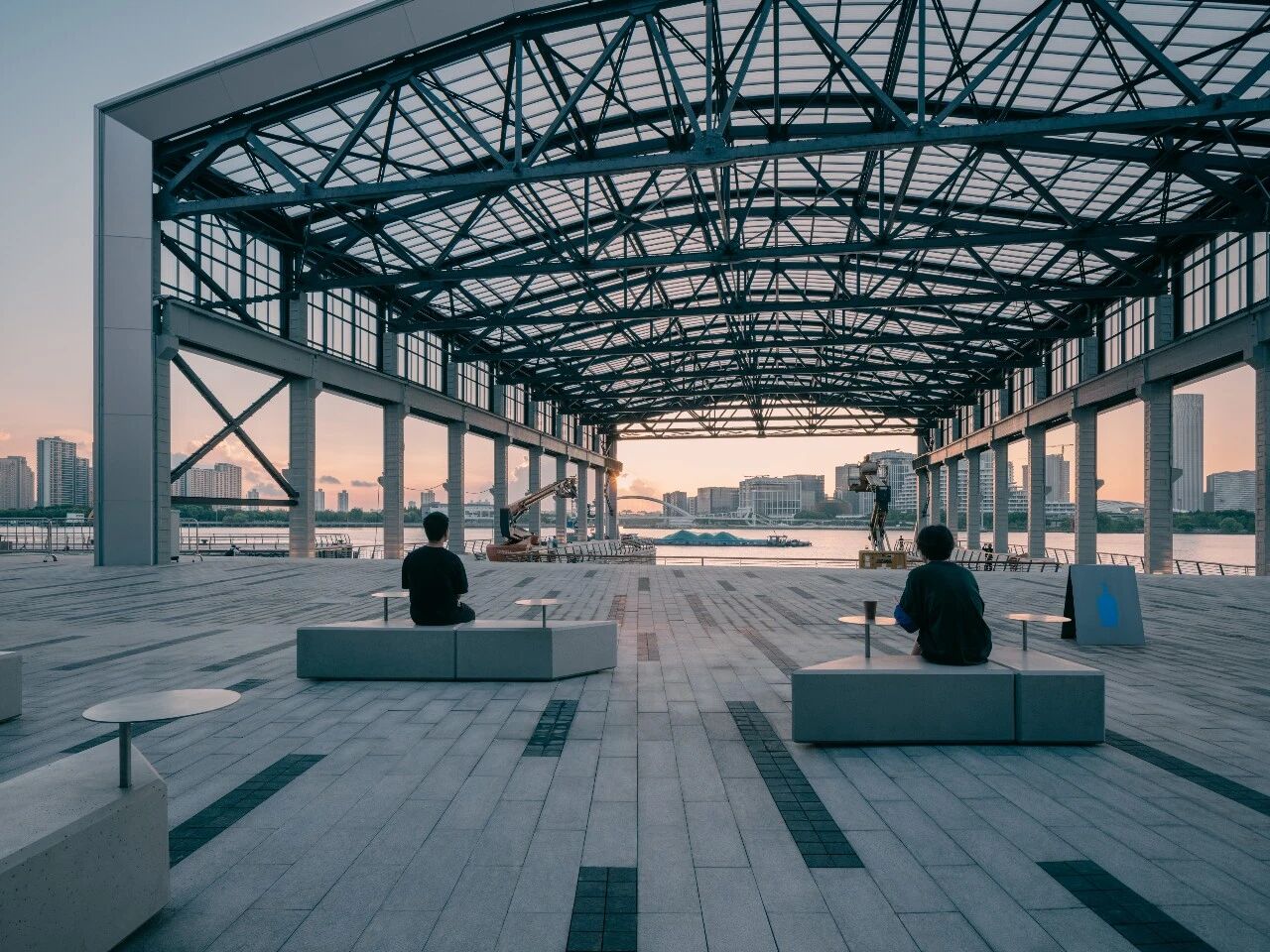 True Black咖啡吧丨印度丨NaaV Studio-48