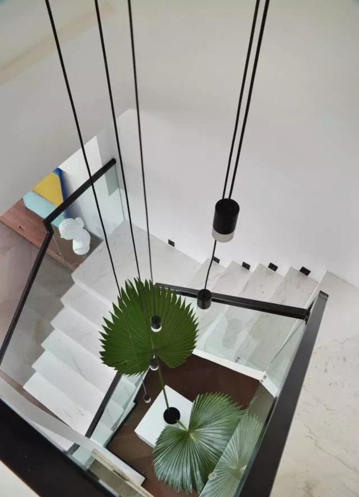 重庆双宝设计机构 | 300m²黑白灰极简设计,释放空间自由-1