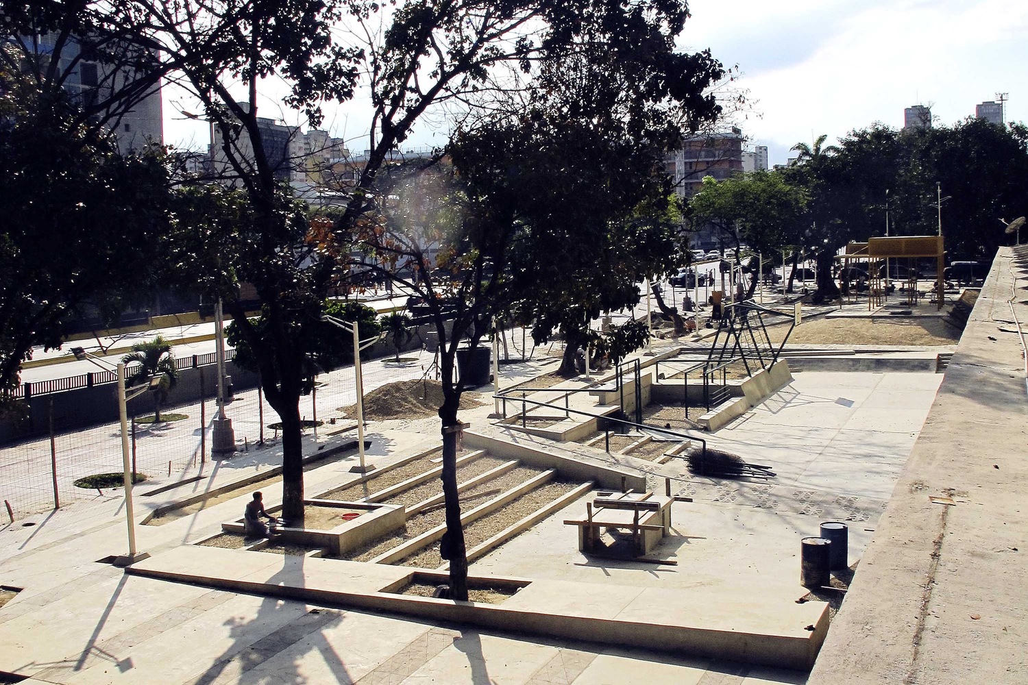 城市便利设施 · 玻利瓦尔大道的社区活力中心-52