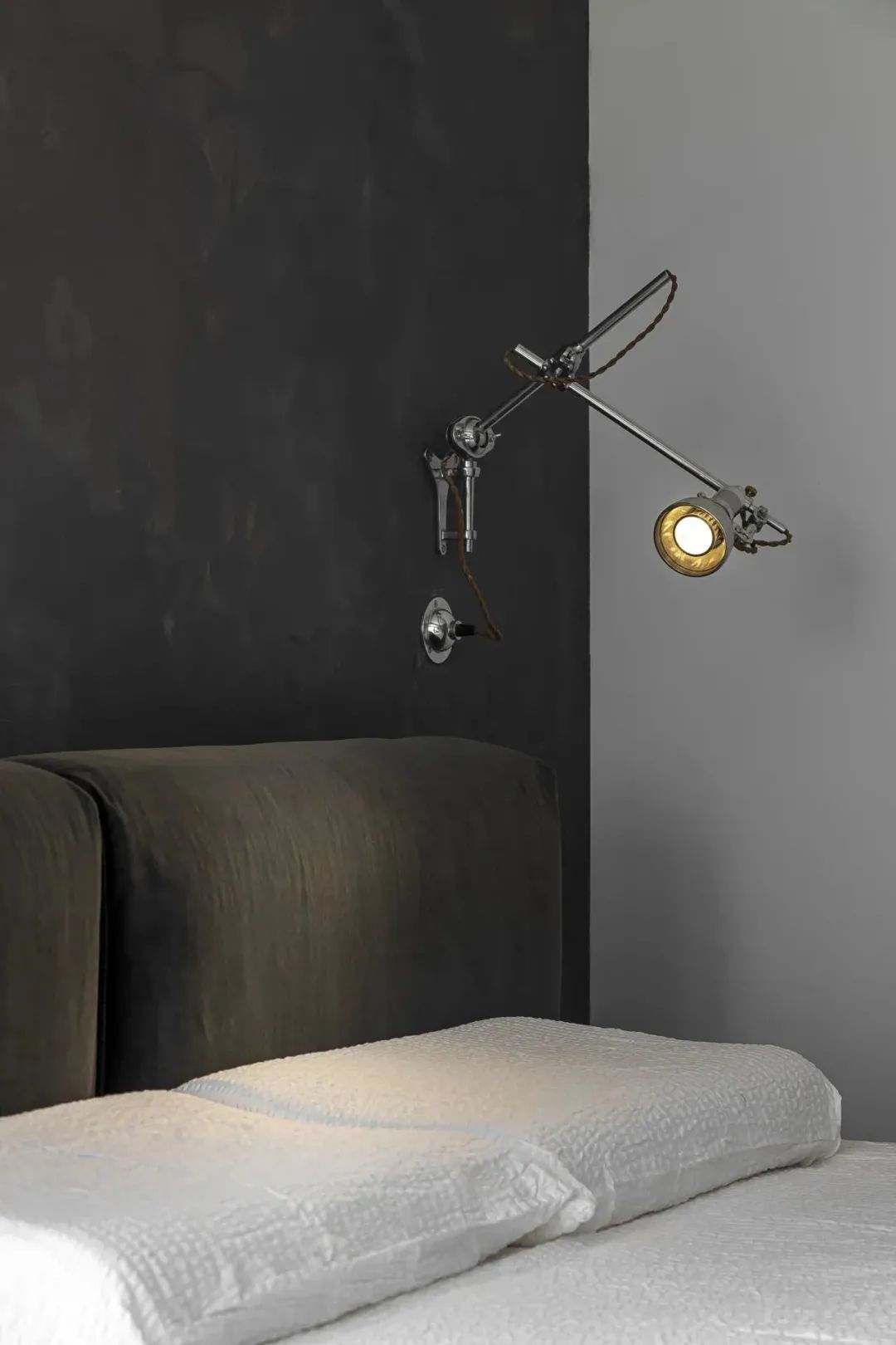 红与黑的碰撞 · 合肥万科时代之光住宅设计丨中国合肥丨黑白灰空间设计-45