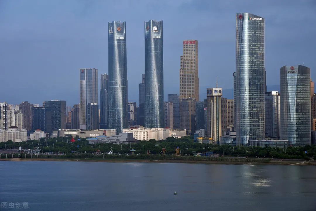 南昌绿地中央广场——金边瑞香灵感下的城市之窗-27